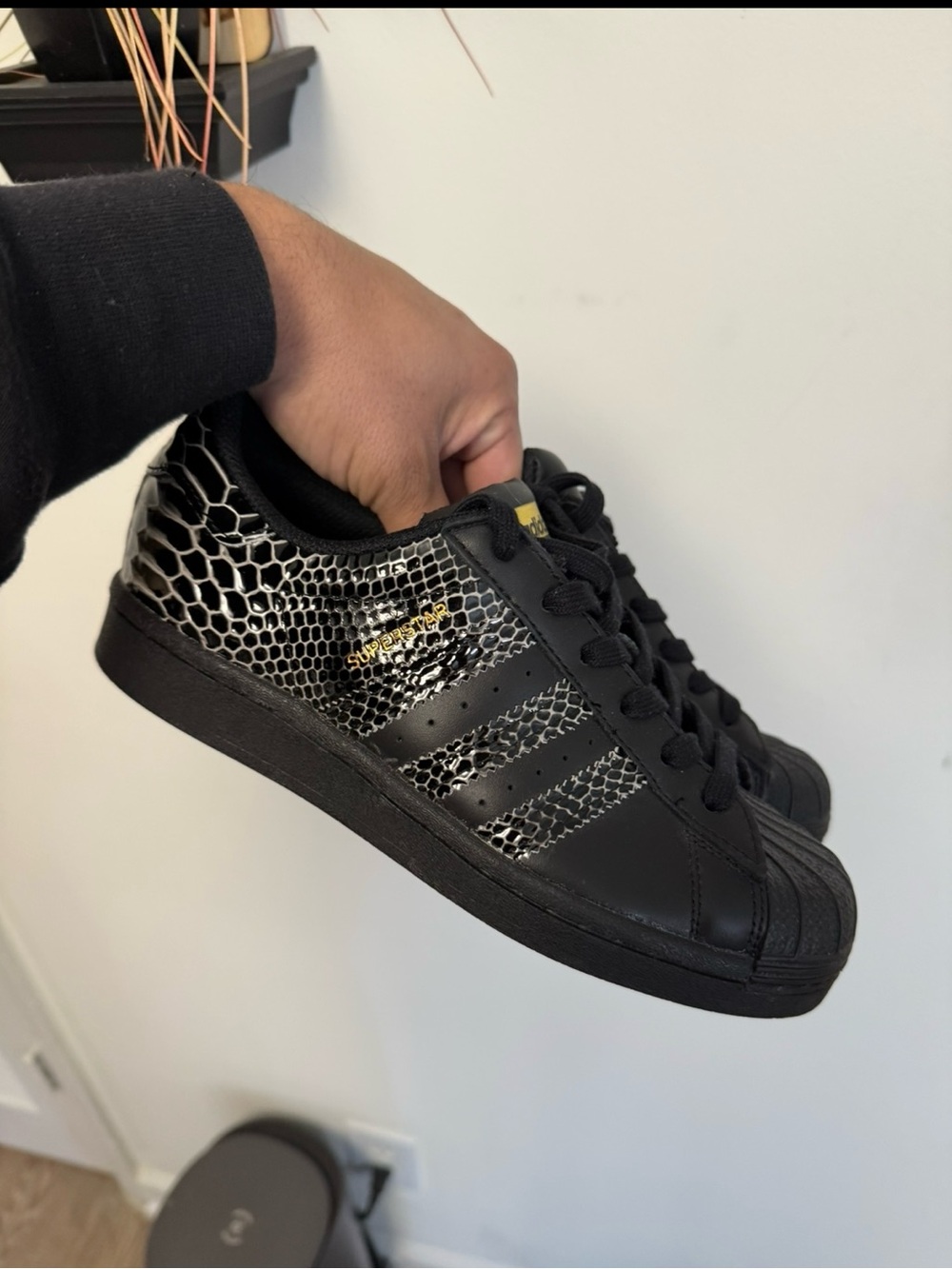 Adidas Superstar Snakeskin Black Sneaker FV3290 Womens Size 6 Used